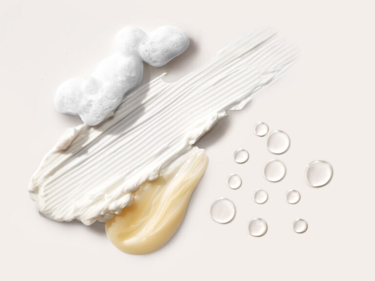 Billede af dråber og teksturer med NEOSTRATAs innovative ingredienser.